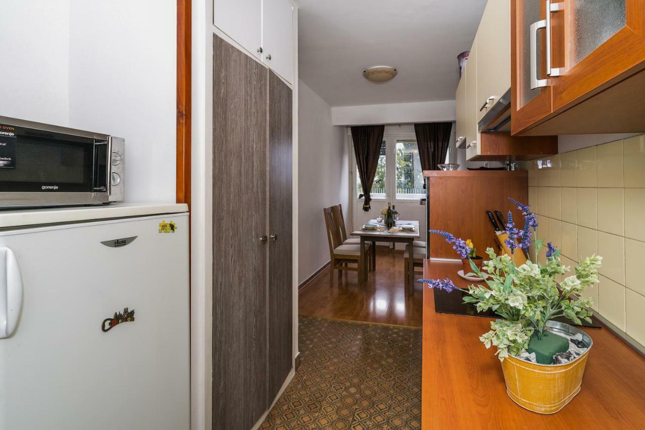 2 Bedroom Apartment/Parking/Market Split Exterior photo